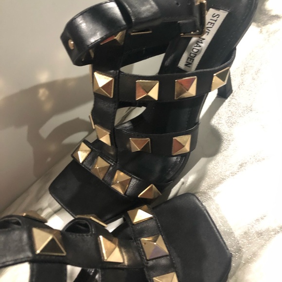 Steve Madden RockStud Cage Black Heels - Picture 4 of 5